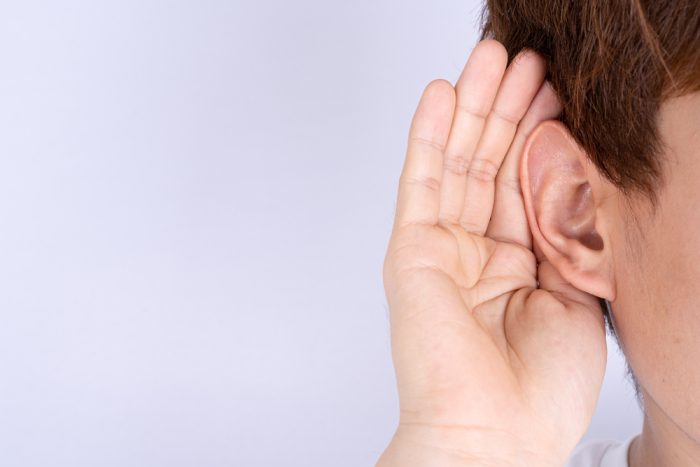 耳水不平衡的成因暫時未有定論，但症狀不斷惡化便會影響聽力。