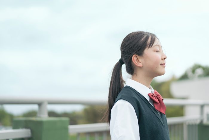 焦慮症｜神經緊張不受控？1粒冰塊敷頸助迅速冷靜！專家證實有效：可紓緩「戰鬥逃跑機制」